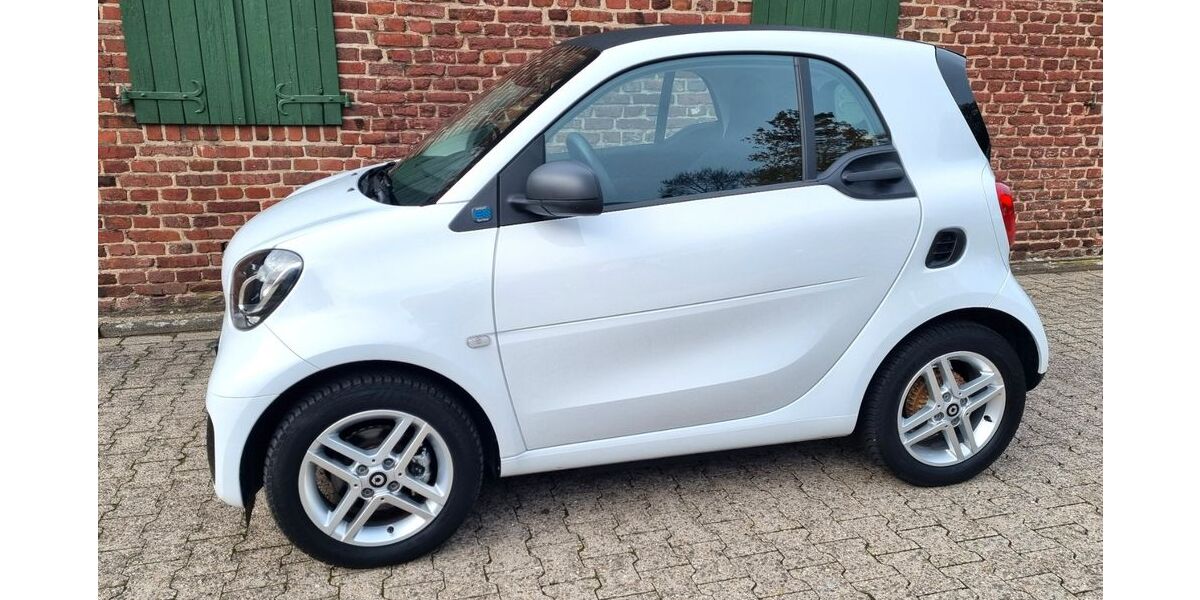 Smart ForTwo 19.900 km 10.950 &euro; Mönchengladbach Bökelberg 41063