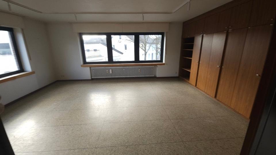 Gewerbeobjekt Neukirchen-Vluyn Vluyn - 2.500&euro; | Angebot:25958358