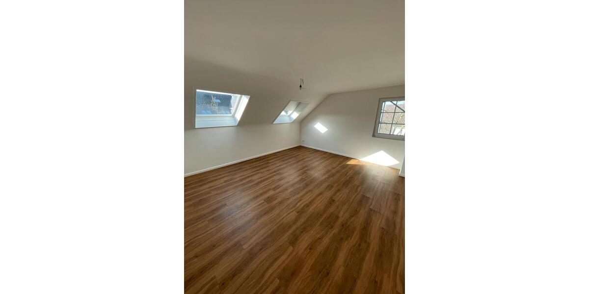 Dachgeschoßwohnung Kaarst - 2 Zimmer, 56 m&sup2;, 1.050&euro; | Angebot:25281765