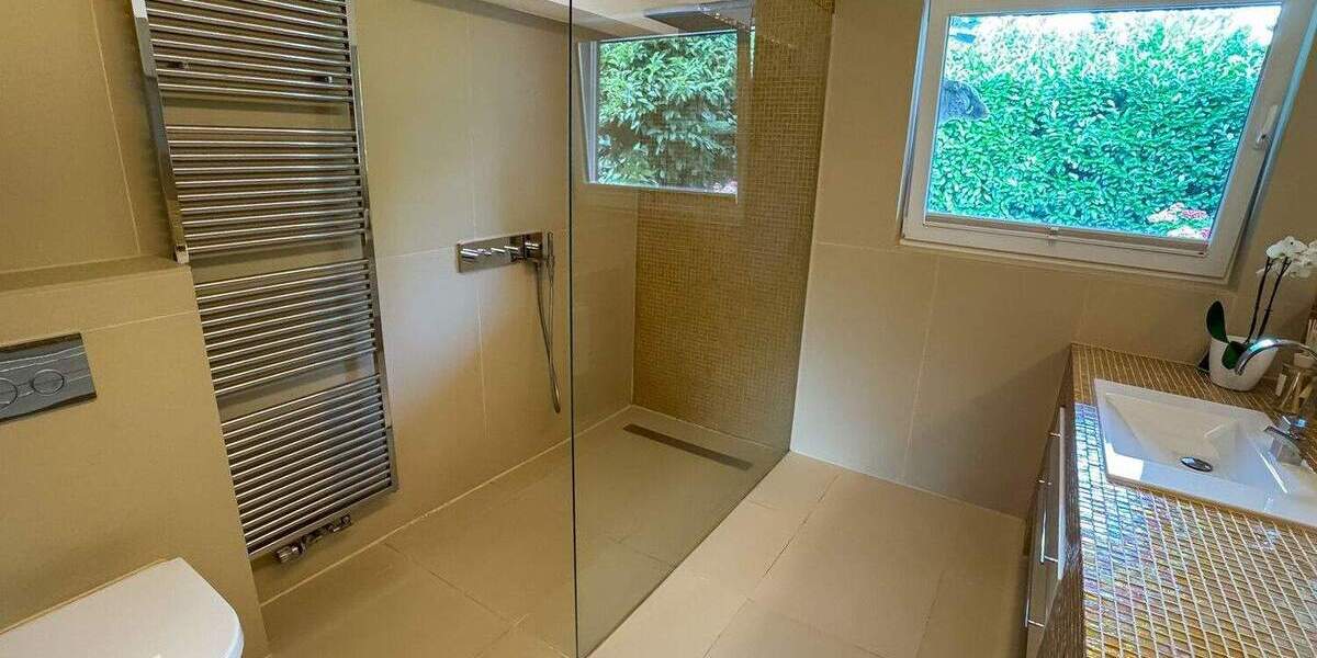 Einfamilienhaus Neuss Selikum - 9 Zimmer, 390 m&sup2;, 1.750.000&euro; | Angebot:25688844