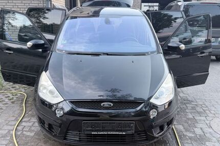 Ford S-Max 166.229 km 3.800 &euro; Willich 47877