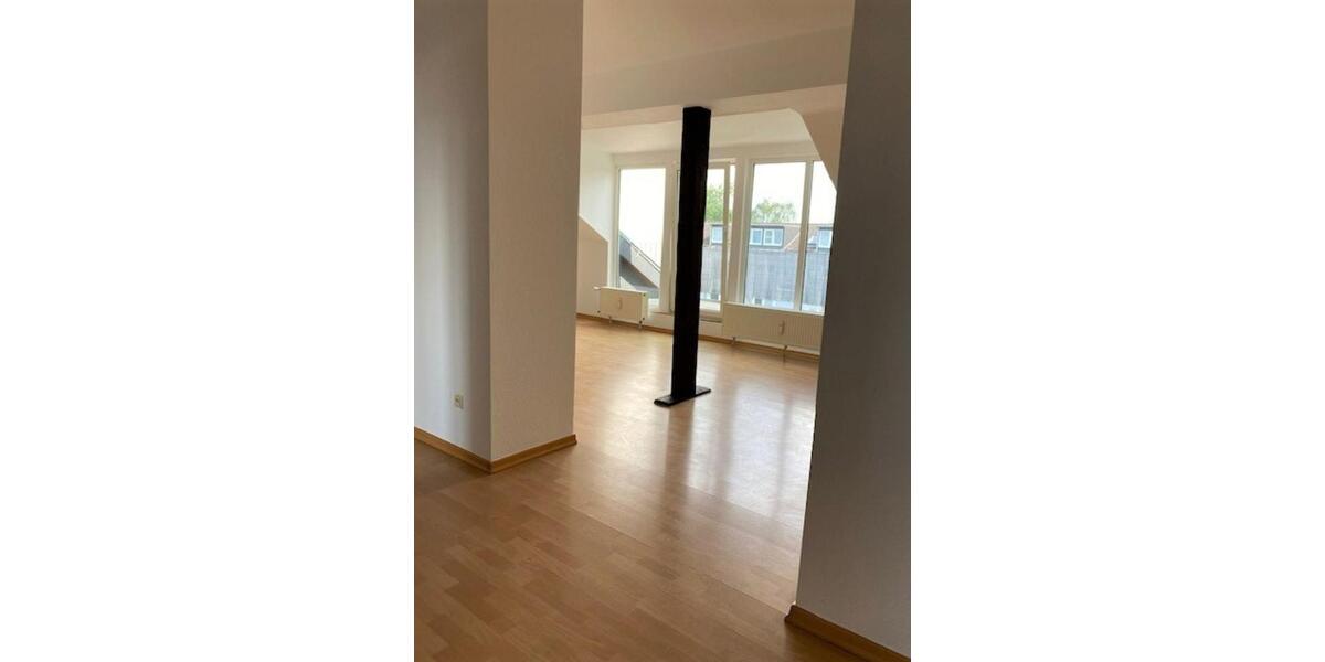 Dachgeschoßwohnung Hilden - 2.5 Zimmer, 65 m&sup2;, 585&euro; | Angebot:26015245