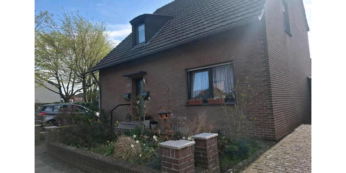 Mehrfamilienhaus, Wohnhaus Nettetal - 9 Zimmer, 125 m&sup2;, 420.000&euro; | Angebot:26040796