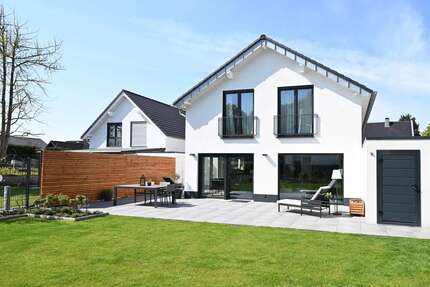 Haus Krefeld Hüls - 4 Zimmer, 130 m&sup2;, 469.999&euro; | Angebot:25084446