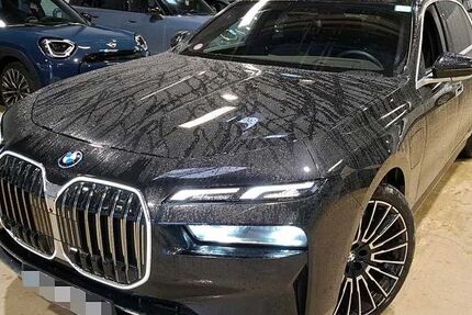 BMW 750 11.050 km 95.890 &euro; Krefeld 47800