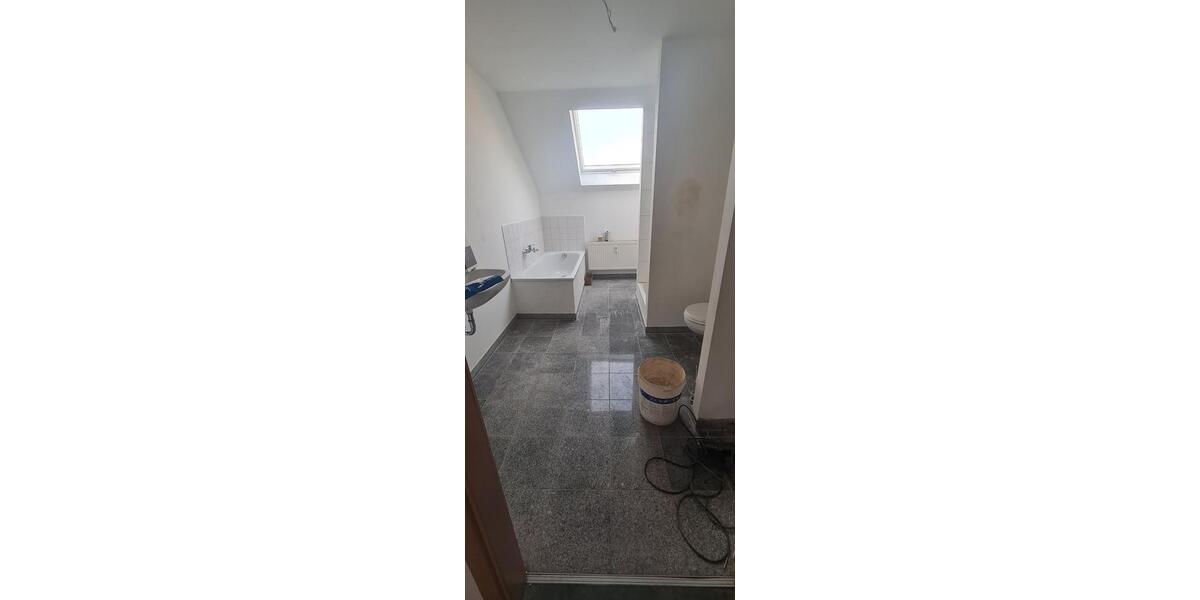 Dachgeschoßwohnung Duisburg Hamborn - 5 Zimmer, 97 m&sup2;, 930&euro; | Angebot:26592529