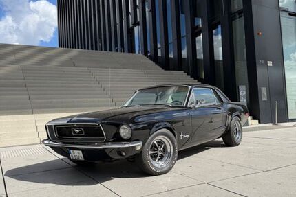 Ford Mustang 98.000 km 31.900 &euro; Düsseldorf 40221