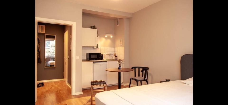 Etagenwohnung Düsseldorf Stadtbezirk 3 - 1 Zimmer, 30 m&sup2;, 1.080&euro; | Angebot:25993006