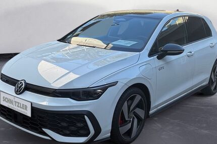 VW Golf 2.500 km 43.990 &euro; Hilden 40721