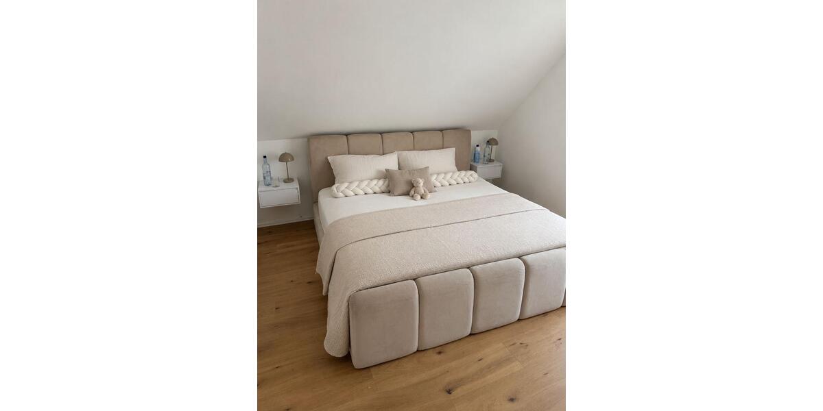 Dachgeschoßwohnung Moers Rheinkamp - 3 Zimmer, 71 m&sup2;, 867&euro; | Angebot:26627135
