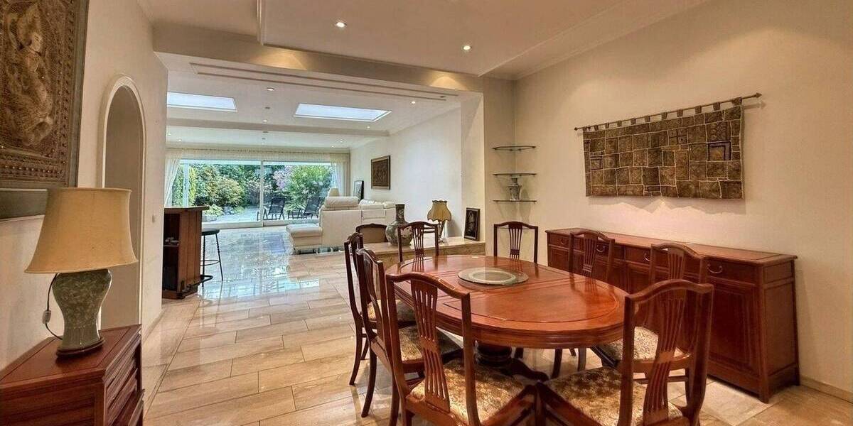 Reihenmittelhaus Mönchengladbach Rheydt - 5 Zimmer, 200 m&sup2;, 379.000&euro; | Angebot:25743749