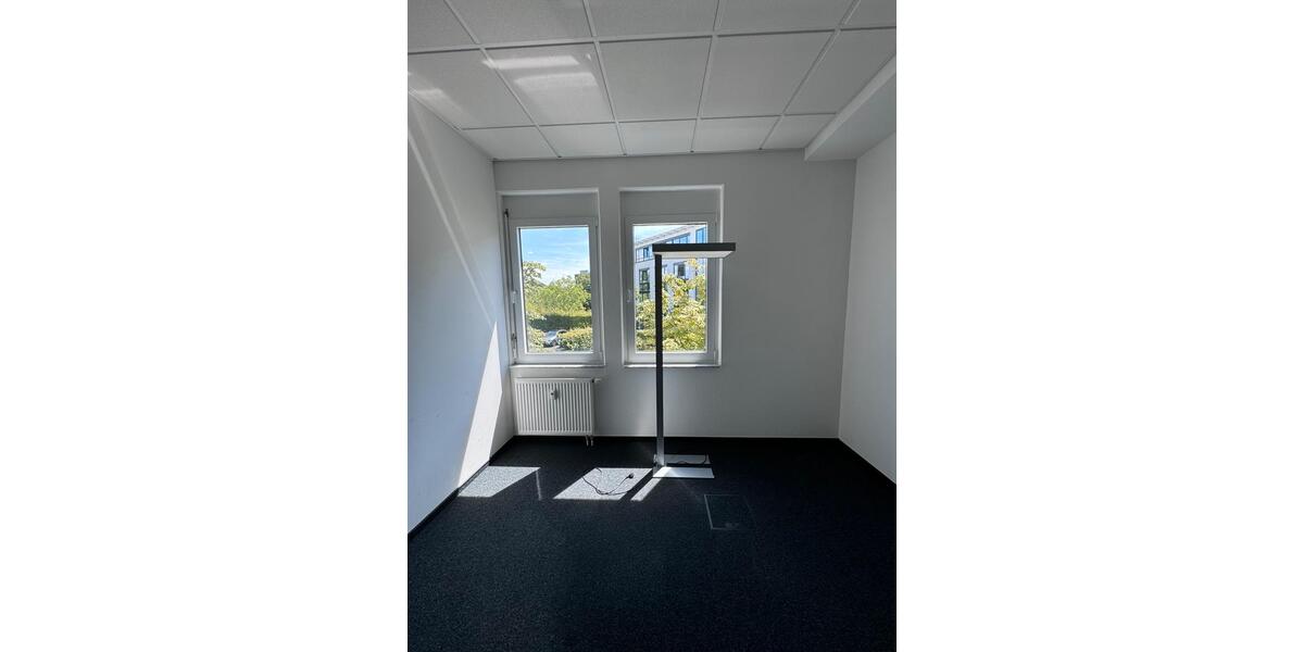 Gewerbeobjekt Langenfeld (Rheinland) - 11&euro; | Angebot:24763357