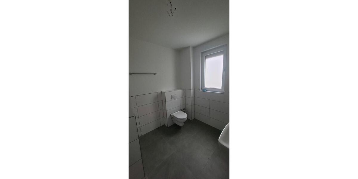 Etagenwohnung Grevenbroich Neuenhausen - 3.5 Zimmer, 87 m&sup2;, 1.750&euro; | Angebot:25418927