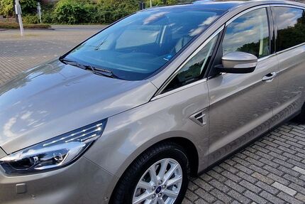 Ford S-Max 112.600 km 17.990 &euro; Mülheim an der Ruhr 45478