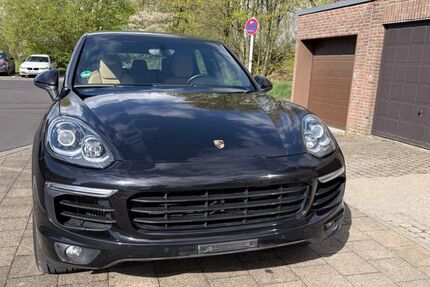 Porsche Cayenne 197.000 km 22.900 &euro; Mönchengladbach 41061