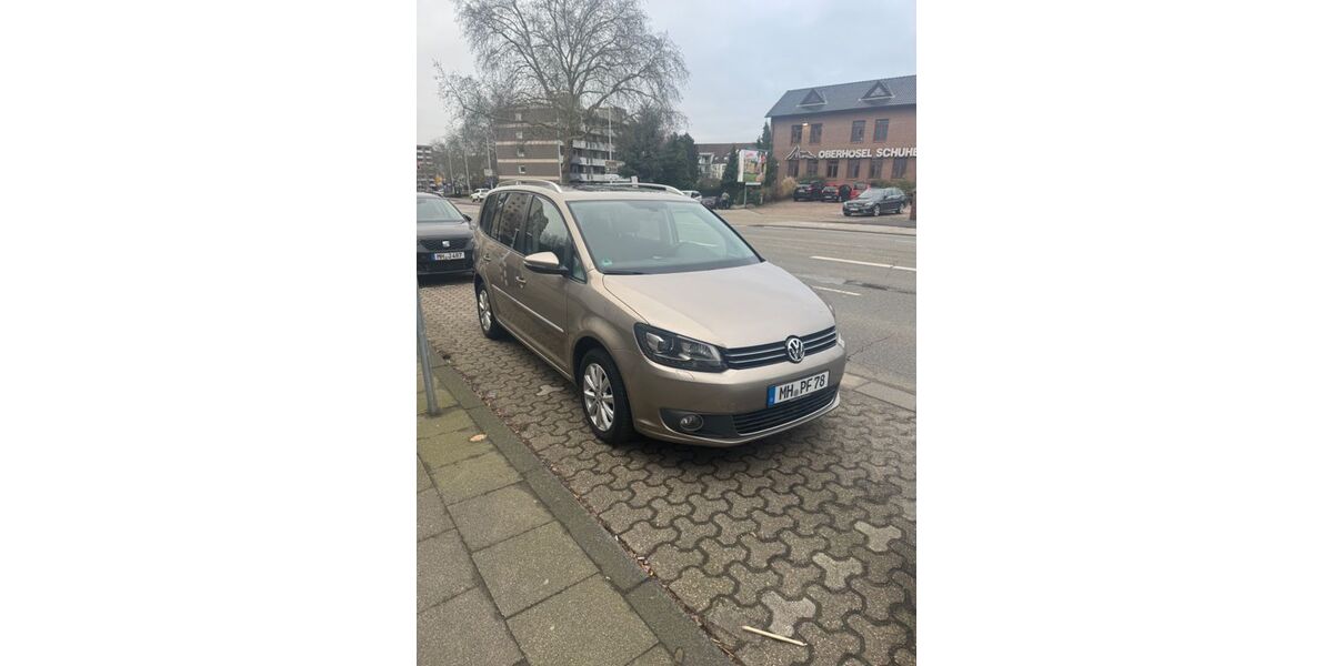 VW Touran 178.000 km 8.000 &euro; Mülheim 45481