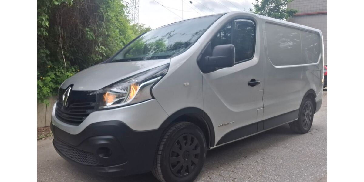 Renault Trafic 224.329 km 8.999 &euro; Duisburg 47169