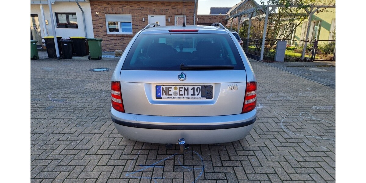 Skoda Fabia 389.000 km 1.480 &euro; Dormagen 41539