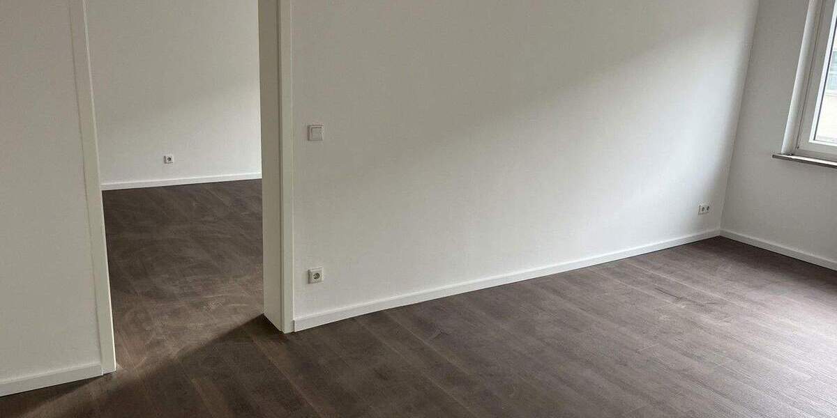 Etagenwohnung Krefeld Stadtmitte - 3 Zimmer, 91 m&sup2;, 700&euro; | Angebot:25780302