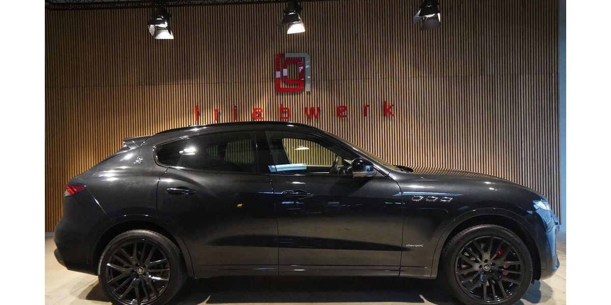 Maserati Levante 57.800 km 57.441 &euro; Duisburg 47228
