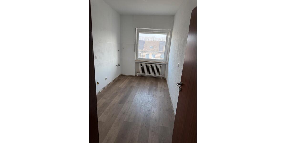 Etagenwohnung Oberhausen Alstaden - 3.5 Zimmer, 88 m&sup2;, 850&euro; | Angebot:25287423