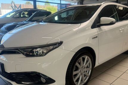 Toyota Auris 136.000 km 12.900 &euro; Grevenbroich 41515