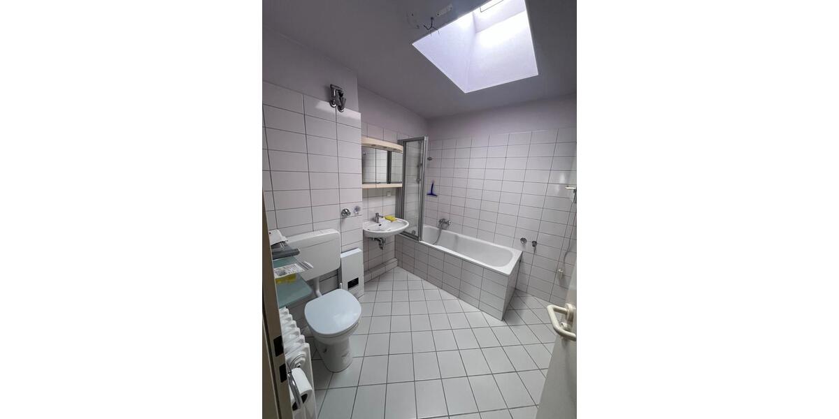Dachgeschoßwohnung Düsseldorf Stadtbezirk 9 - 2 Zimmer, 54 m&sup2;, 1.050&euro; | Angebot:25714491