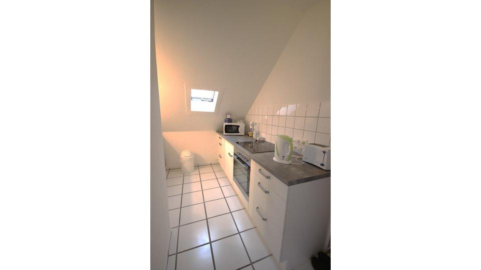 Dachgeschoßwohnung Mönchengladbach West - 2 Zimmer, 44 m&sup2;, 470&euro; | Angebot:25434217