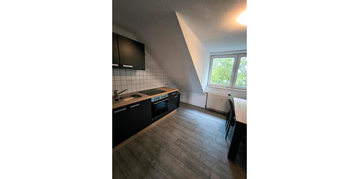 Dachgeschoßwohnung Duisburg Beeck - 1 Zimmer, 23 m&sup2;, 350&euro; | Angebot:26600464