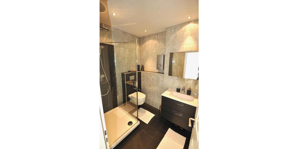 Etagenwohnung Düsseldorf Flingern Süd - 1 Zimmer, 42 m&sup2;, 1.550&euro; | Angebot:26533976