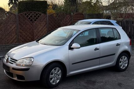 VW Golf 156.000 km 3.500 &euro; Düsseldorf 40589