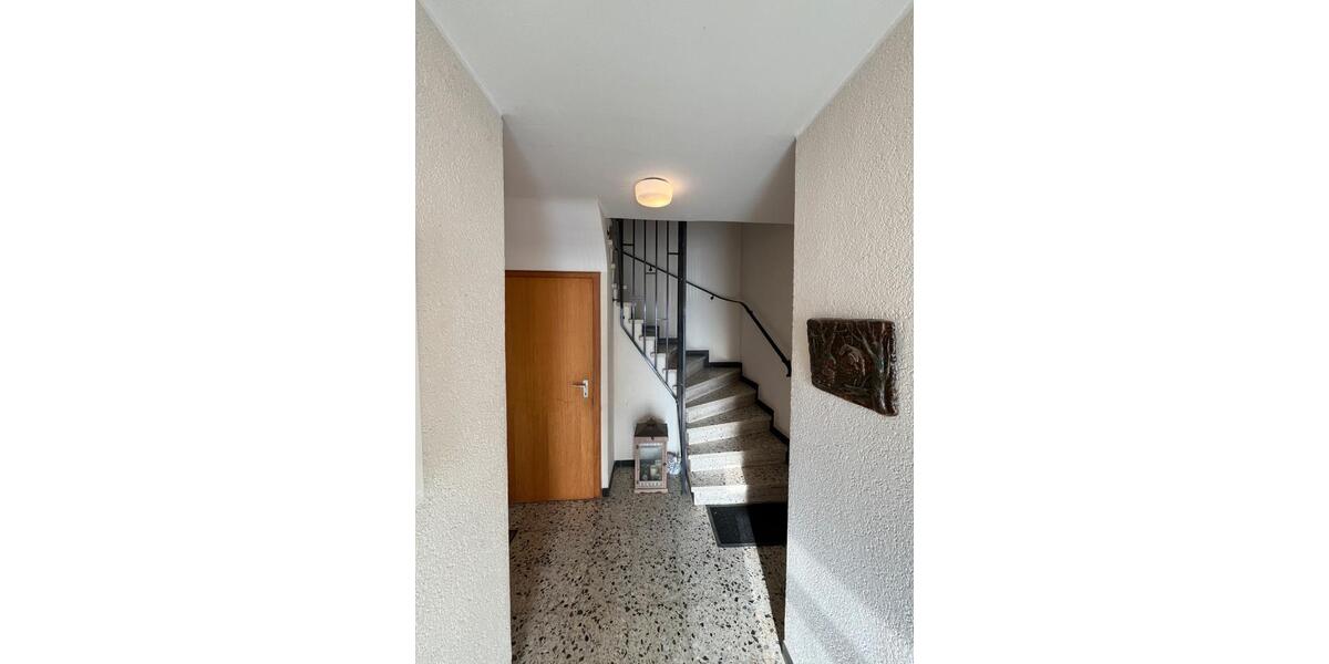 Dachgeschoßwohnung Mönchengladbach West - 2 Zimmer, 59 m&sup2;, 678&euro; | Angebot:25414914