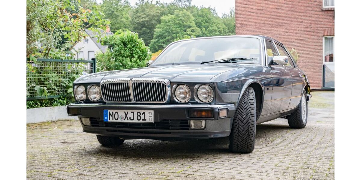 Jaguar Daimler 95.275 km 19.990 &euro; Neukirchen-Vluyn 47506