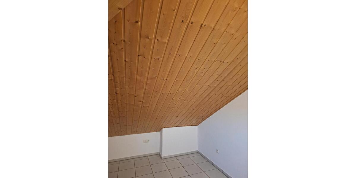 Dachgeschoßwohnung Mönchengladbach West - 2 Zimmer, 58 m&sup2;, 582&euro; | Angebot:25907531