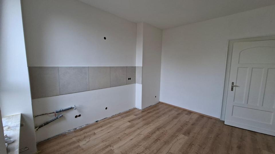 Etagenwohnung Duisburg Hamborn - 4 Zimmer, 130 m&sup2;, 855&euro; | Angebot:25904672