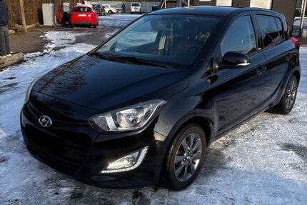Hyundai i20 154.000 km 5.600 &euro; Moers 47441