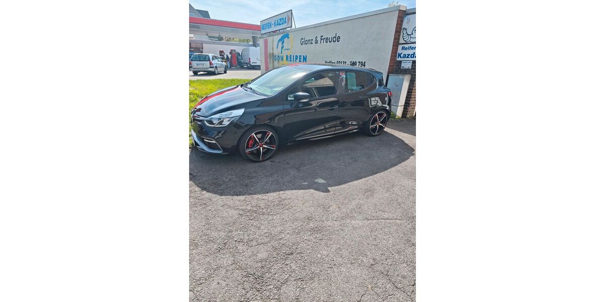 Renault Clio 96.000 km 13.990 &euro; Neuss 41468