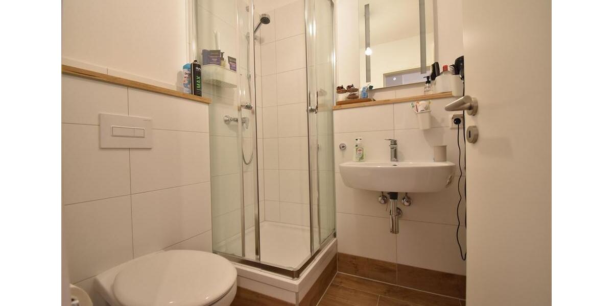 Etagenwohnung Düsseldorf Stadtbezirk 2 - 3 Zimmer, 106 m&sup2;, 1.700&euro; | Angebot:23457325