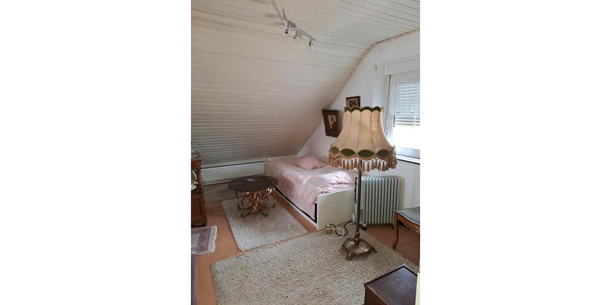 Dachgeschoßwohnung Mönchengladbach West - 1 Zimmer, 45 m&sup2;, 570&euro; | Angebot:26587510