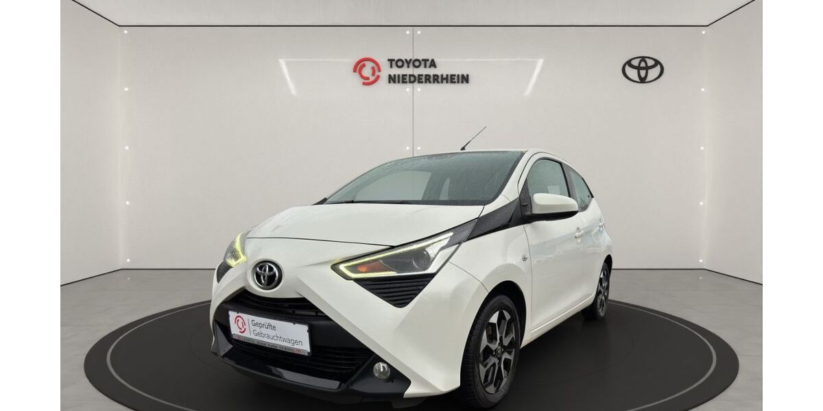 Toyota Aygo (X) 50.500 km 10.385 &euro; Krefeld 47809