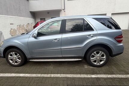 Mercedes-Benz ML 350 179.000 km 12.000 &euro; Düsseldorf 40227