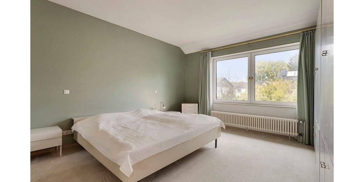 Einfamilienhaus Düsseldorf Vennhausen - 7 Zimmer, 262 m&sup2;, 895.000&euro; | Angebot:25744333