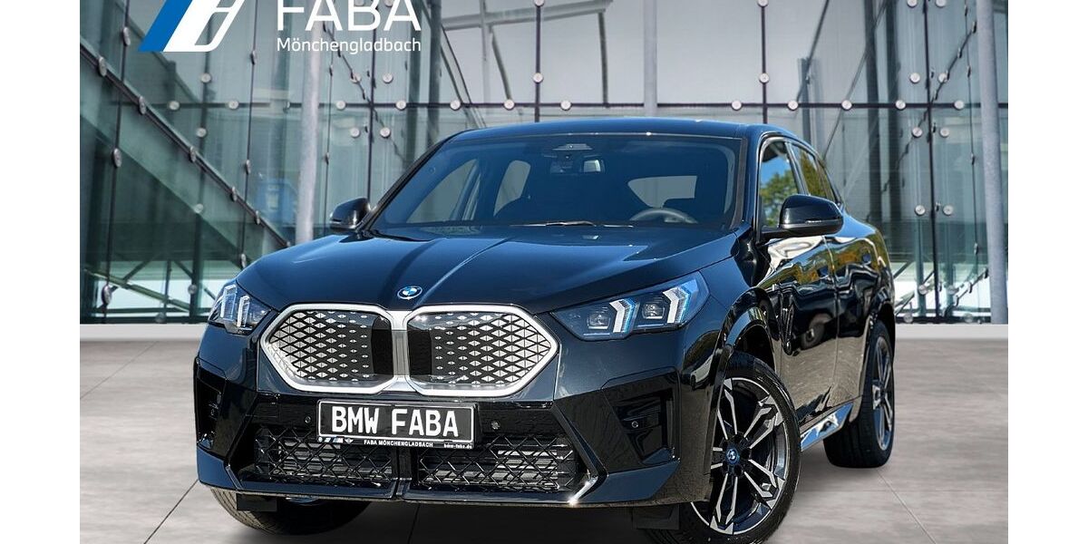 BMW iX2 2.100 km 48.440 &euro; Mönchengladbach 41066