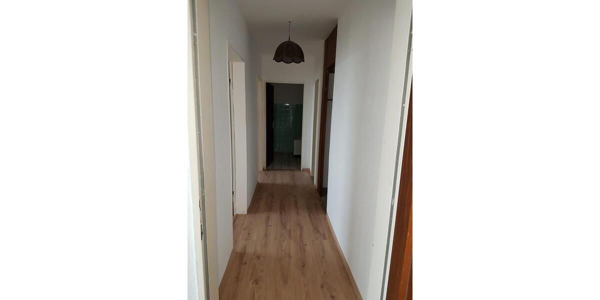 Etagenwohnung Duisburg Essenberg - 3 Zimmer, 84 m&sup2;, 480&euro; | Angebot:25294047