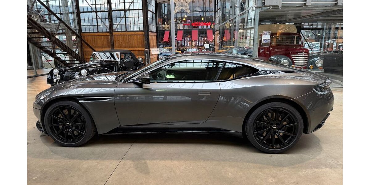 Aston Martin DB11 30.600 km 129.900 &euro; Düsseldorf 40591