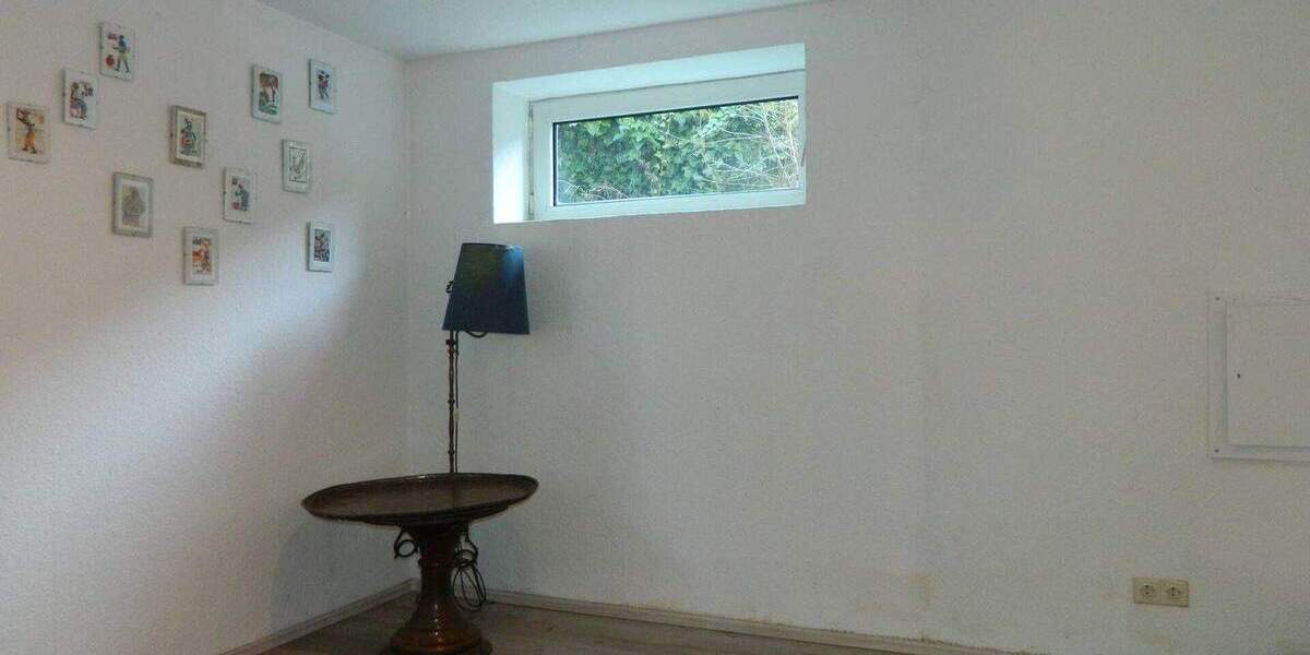 Bungalow Krefeld Benrad-Süd - 8 Zimmer, 157 m&sup2;, 395.000&euro; | Angebot:25697193