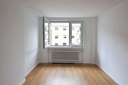 Wohnung Düsseldorf Derendorf - 1 Zimmer, 26 m&sup2;, 950&euro; | Angebot:26073554