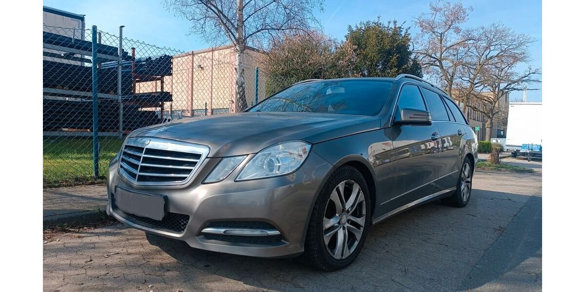 Mercedes-Benz E 220 450.000 km 2.999 &euro; Hilden 40721