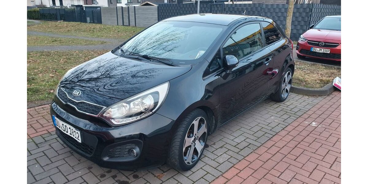 Kia Rio 97.750 km 5.000 &euro; Duisburg 47249