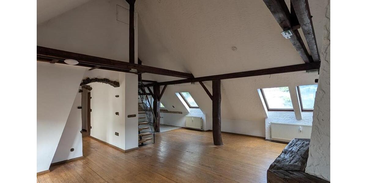 Dachgeschoßwohnung Duisburg Beeck - 3 Zimmer, 109 m&sup2;, 699&euro; | Angebot:25699114